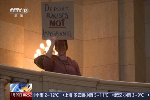 美國聯(lián)邦執(zhí)法人員槍擊致死事件引發(fā)持續(xù)抗議：聯(lián)邦與地方政府沖突加劇 抗議浪潮不止