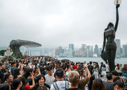Outbound tourism sees booking frenzy as holiday approaches