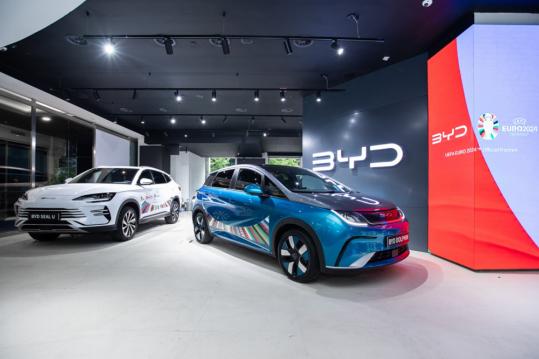 BYD opens dealership in London's Canary Wharf