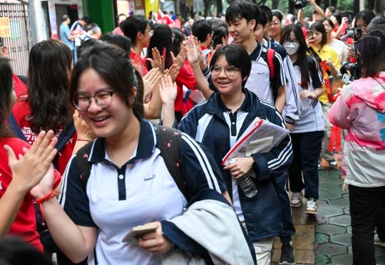 Record 13.4 million sit for gaokao nationwide