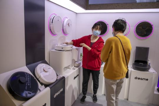 Chinese robotic vacuums sweep up overseas mkt
