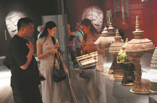 Silk Road exhibition in Xi'an displays ancient Sino-Central Asian ties