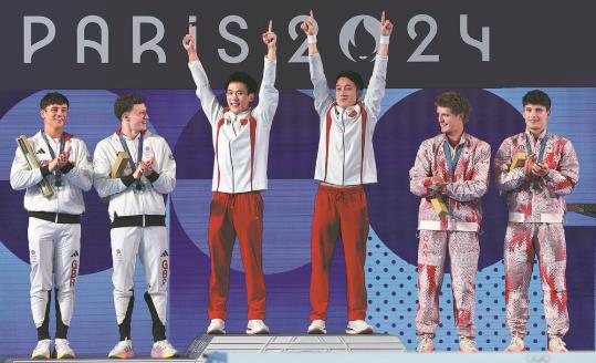 Another gold in diving keeps clean sweep dream alive