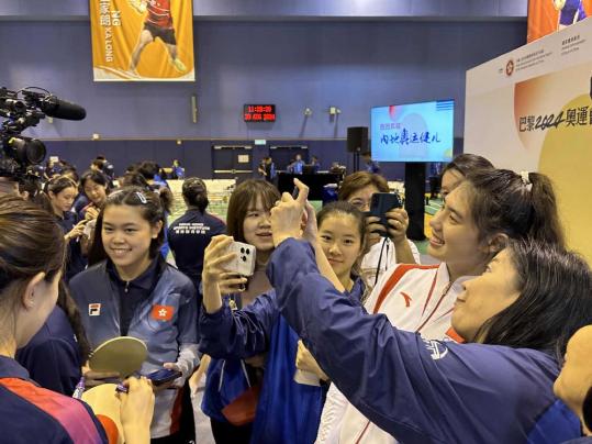 Mainland Olympians visit Hong Kong Sports Institute