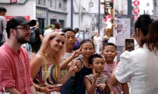 Foreign bloggers help show China's reality to world