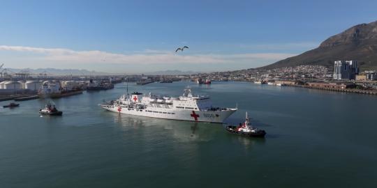 Chinese medical ship treats patients in South Africa