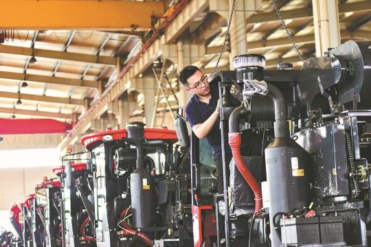 Policy talk heats up on mixed factory data