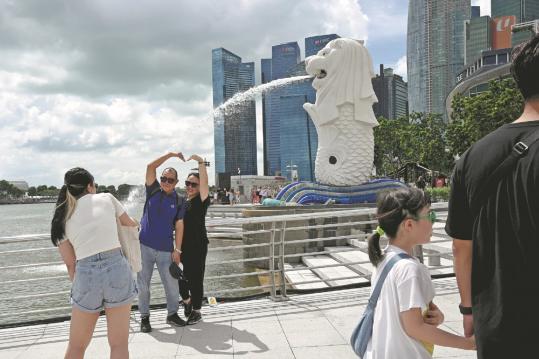 Visa-free policy boosts tourism, exchange with Singapore