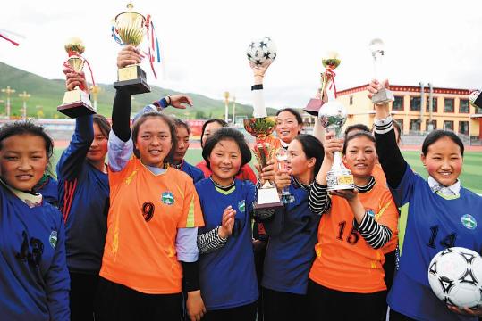 Mountain soccer matches inspire pupils on pitch