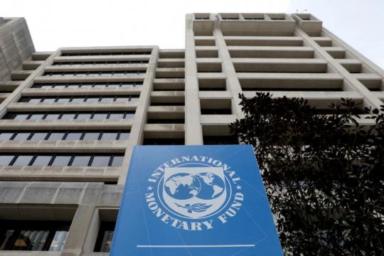 IMF warns of challenges to global growth