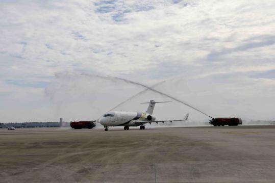 China celebrates maiden flight of home-grown ARJ21 jetliner