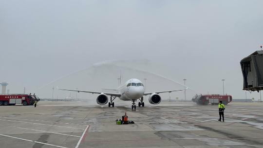 China's C919 jetliner makes inaugural Shanghai-Wuhan flight