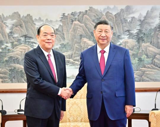 Xi hails chief executive's contribution