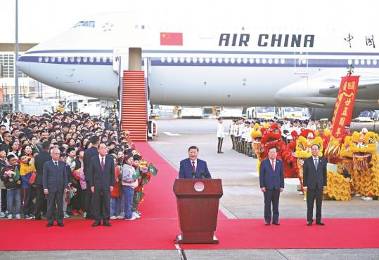 Xi envisions shining future for Macao