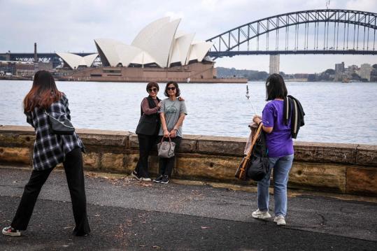 Relaxed visa policy spurs travel to Australia