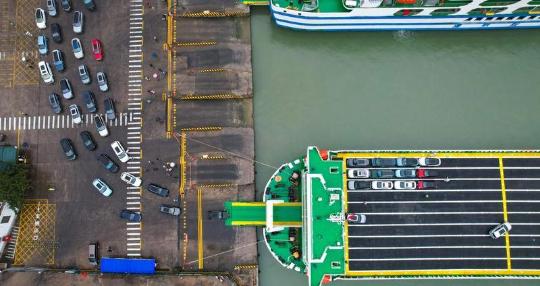 NEV boom prompts calls for refined petrochem exports
