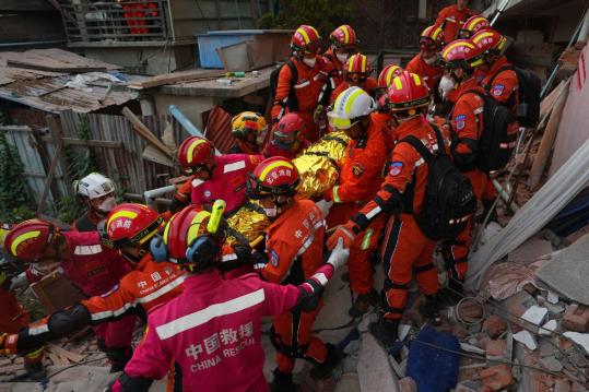 Over 500 Chinese rescuers aid Myanmar
