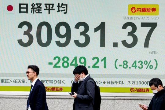 Stocks plunge after U.S. tariff hike