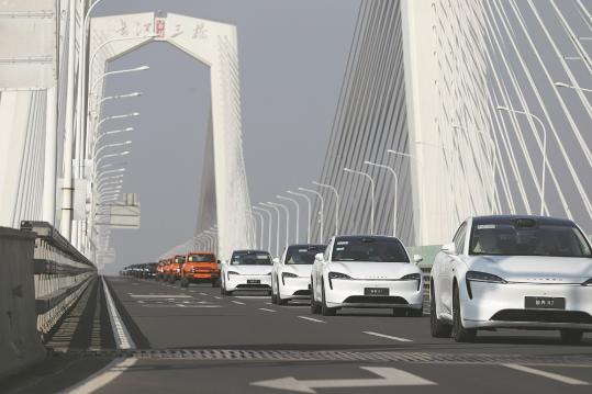 Self-driving cars speeding toward market