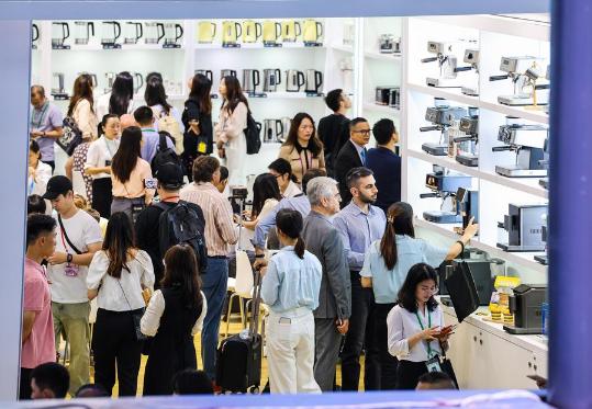 Foreign participants at Canton Fair to enjoy one-stop customs clearance