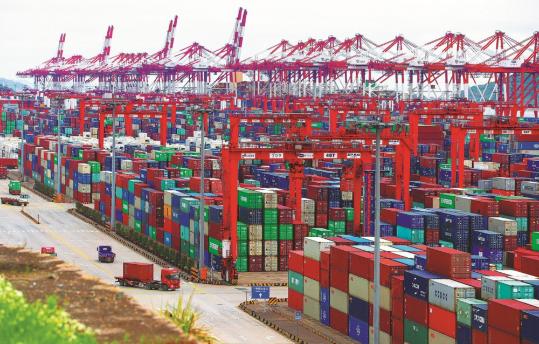 Majority of Shanghai exports are irreplaceable, official says