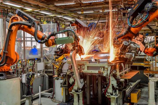 China sees upturn of industrial profits in Q1