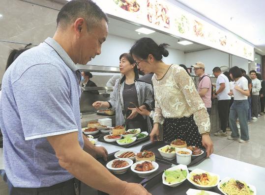Special goose draws tourists to Chongqing