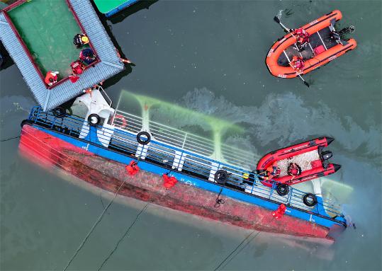 10 confirmed dead, 70 injured in boat capsizing