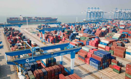 Train projects reshape South China regions