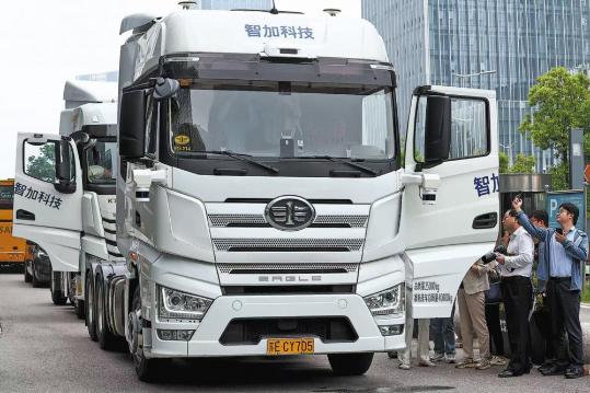 Driverless trucks show way of future transport