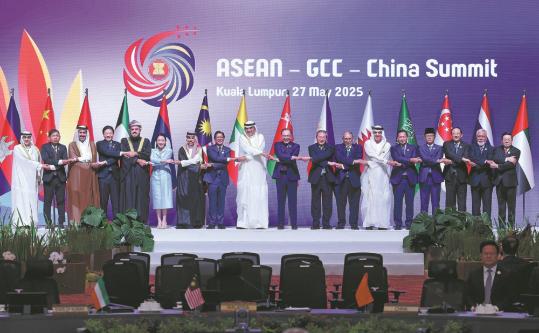 Li urges enhanced trilateral cooperation
