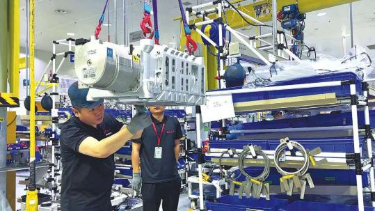 Foreign firms deepen roots, strive for localization