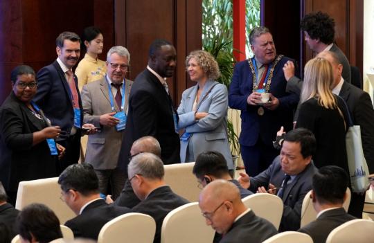 Mayors vow to boost friendship of cities