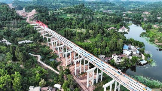 Key projects, private investment to play bigger role in pushing growth