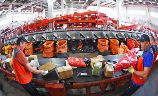 Midyear shopping festival shows robust purchasing power