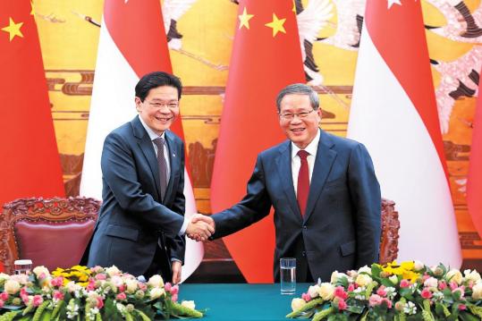 China, Singapore to bolster ties