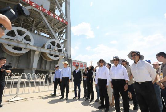 Ex-KMT chief praises launch facility