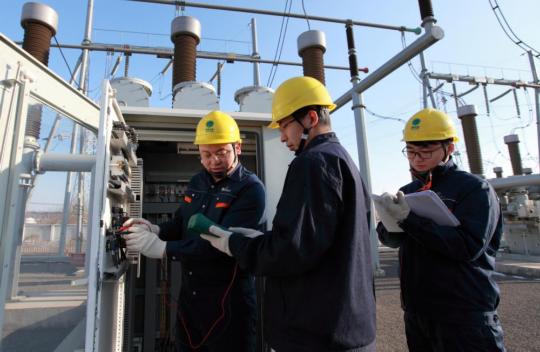 Powering progress: technician ensures grid stability in Liaoning