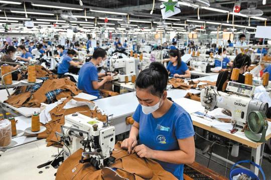 Trump cuts Vietnam tariffs to 20%