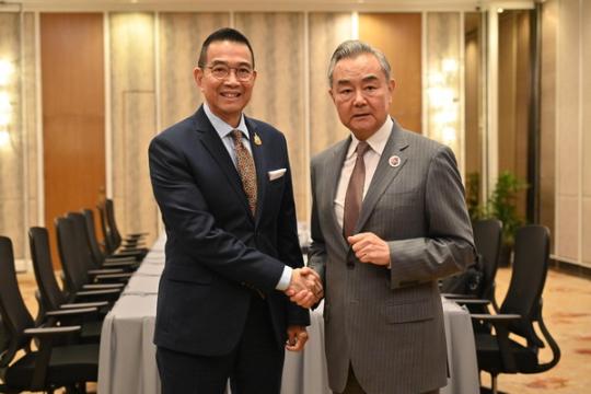 China vows to play constructive role in promoting dialogue between Thailand, Cambodia