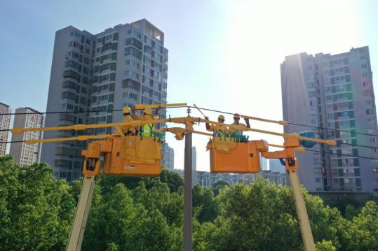 State Grid Changzhou Power Supply ensures stable electric supply during peak summer heat