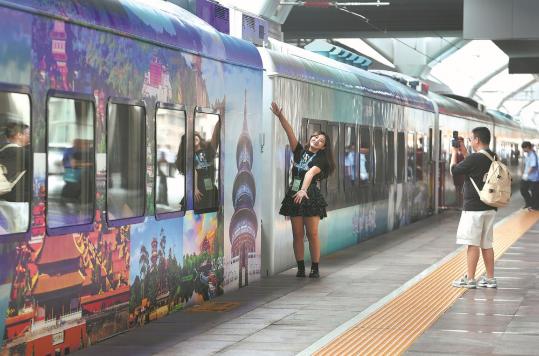 Beijing-Tianjin-Hebei sightseeing train launched