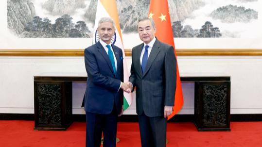 Wang Yi: China, India should adhere to good-neighborliness, friendship