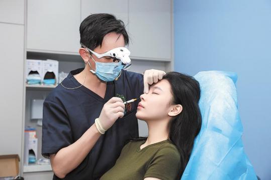 Beauty industry looks beyond skin-deep changes