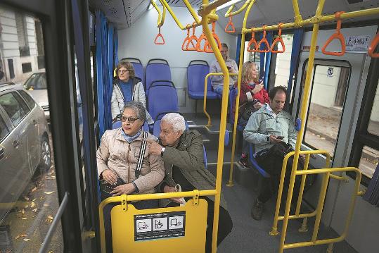 Chinese electric buses bring cleaner ride to Buenos Aires
