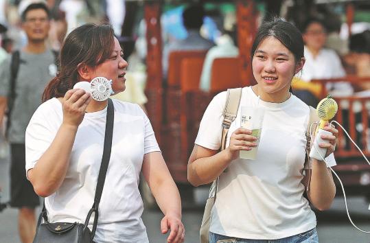 Blistering sanfu over, but extreme heat isn't