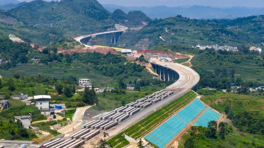 Development brings Liuzhi residents better prospects