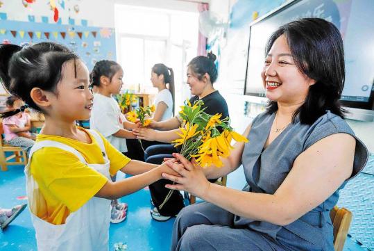 Rural teachers urged to raise capable youth