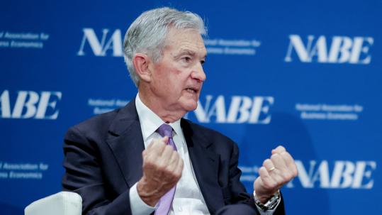 U.S. Fed sees more firms reducing staff on economic uncertainty