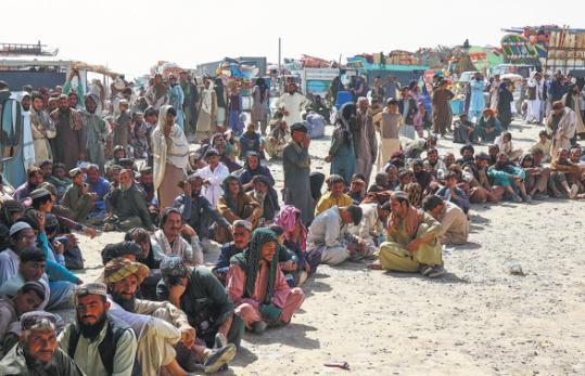 Afghanistan, Pakistan agree to ceasefire